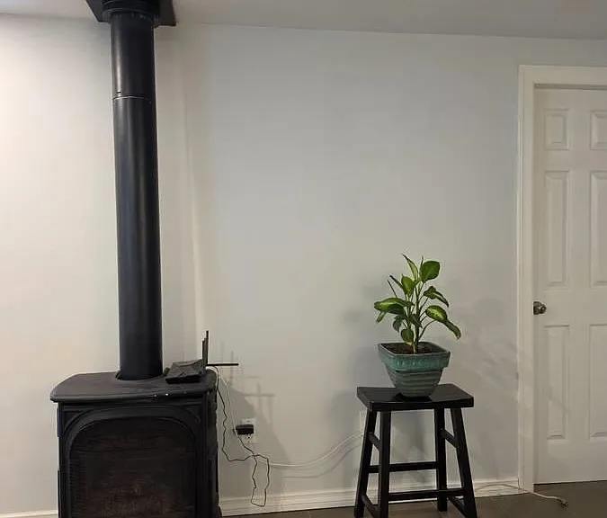 737 Robinson St — Photo 3