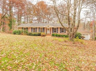 40 W Ridge Rd, Mars Hill, NC 28754