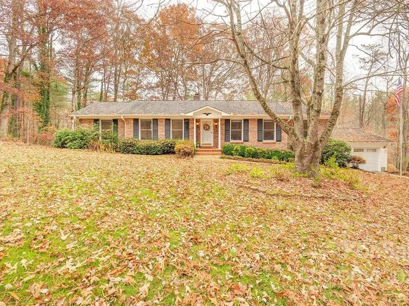 40 W Ridge Rd, Mars Hill, NC 28754