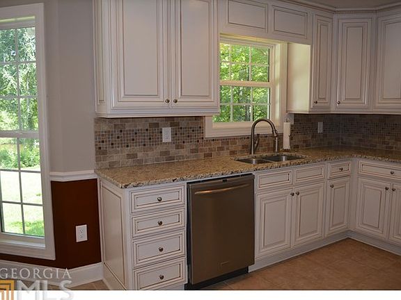 4th image of 108 N Hidden Lake Dr