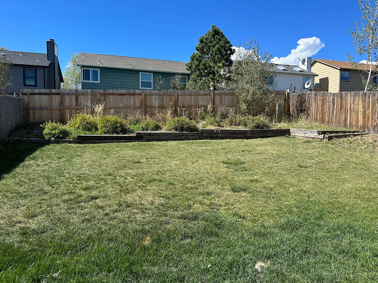 4 bed, 2.5 bath, 3127 sqft, $2,800 — Photo 2