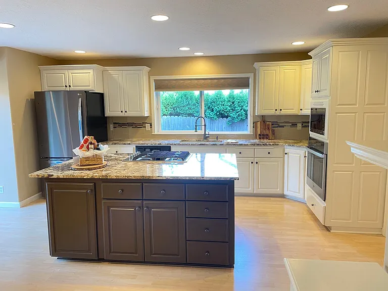 2835 Eastlake Dr SE — Photo 4