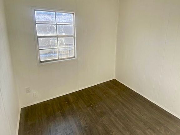 5th image of 10 9th Ave NW #32