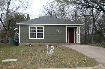 1220b