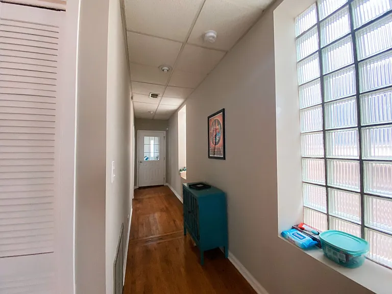 2117 W Ohio St — Photo 13
