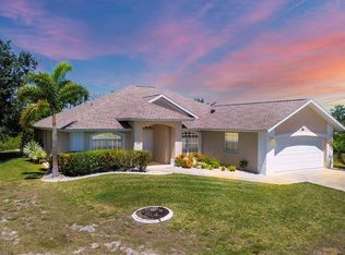 18 Pinehurst Rd, Rotonda West, FL 33947