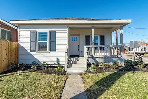 4302 Avenue R 1/2 Photo 1