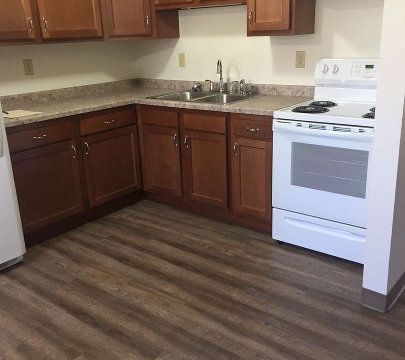 2nd image of 816 Stillwell Ave