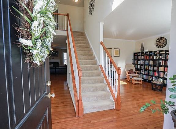 4th image of 9055 Sutlers Ln