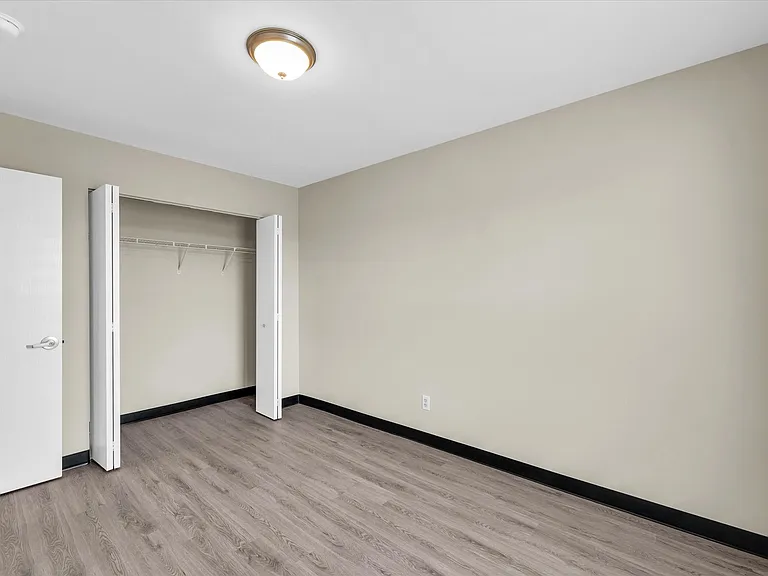 207 Nicholas Dr — Photo 15