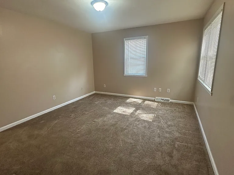 2322 Orleans Ave — Photo 15