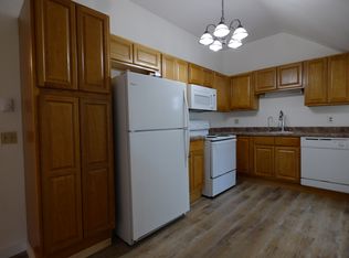 94 Boardman Rd APT 3, New Milford, CT 06776