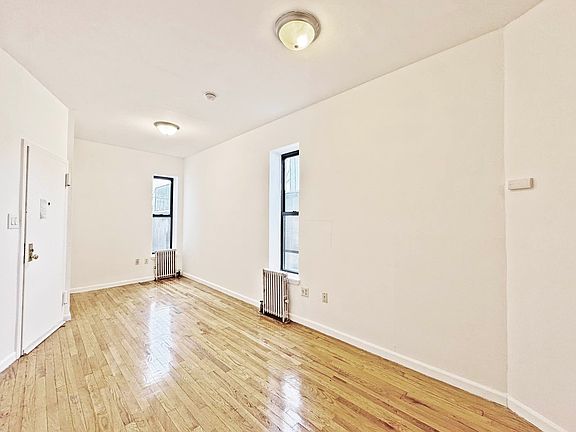 3rd image of 61 Clinton St #20