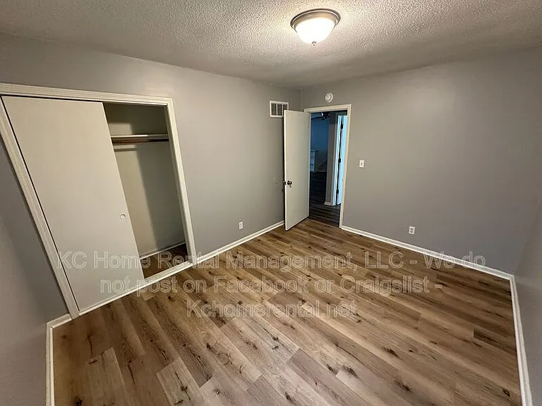 3028 N 71st St — Photo 14