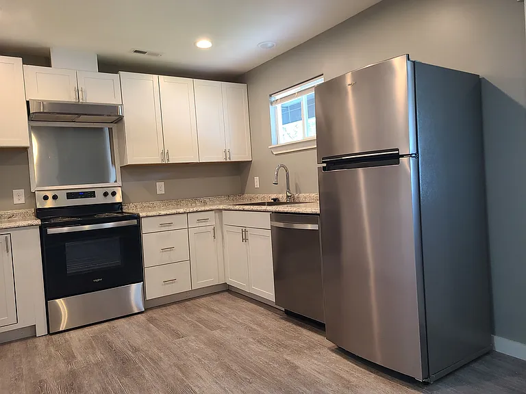 5712 Pearl St #102 — Photo 4