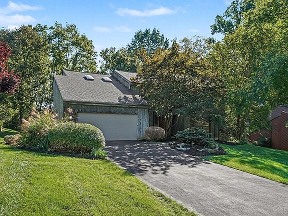 3rd image of 2458 Pond Run Ave