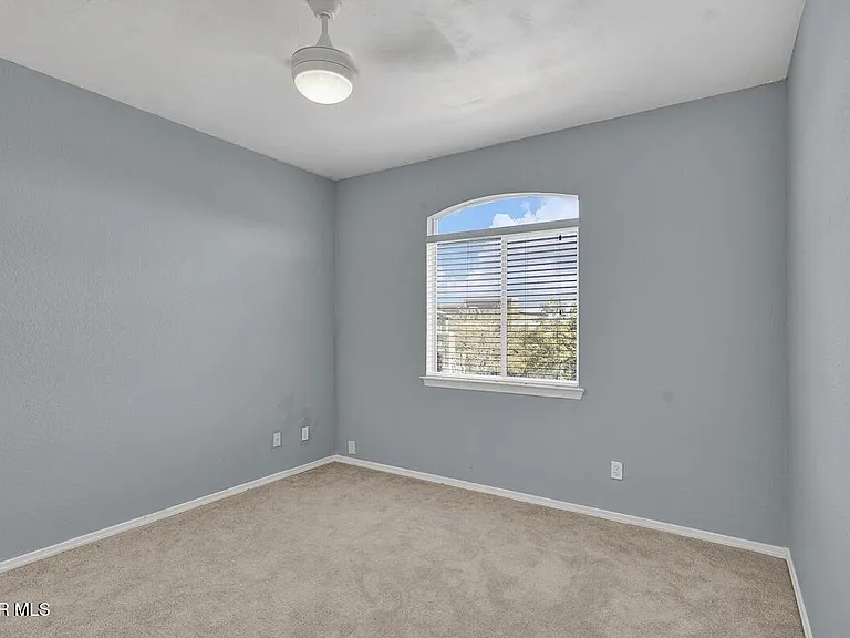 313 Peter Noyes Dr — Photo 15