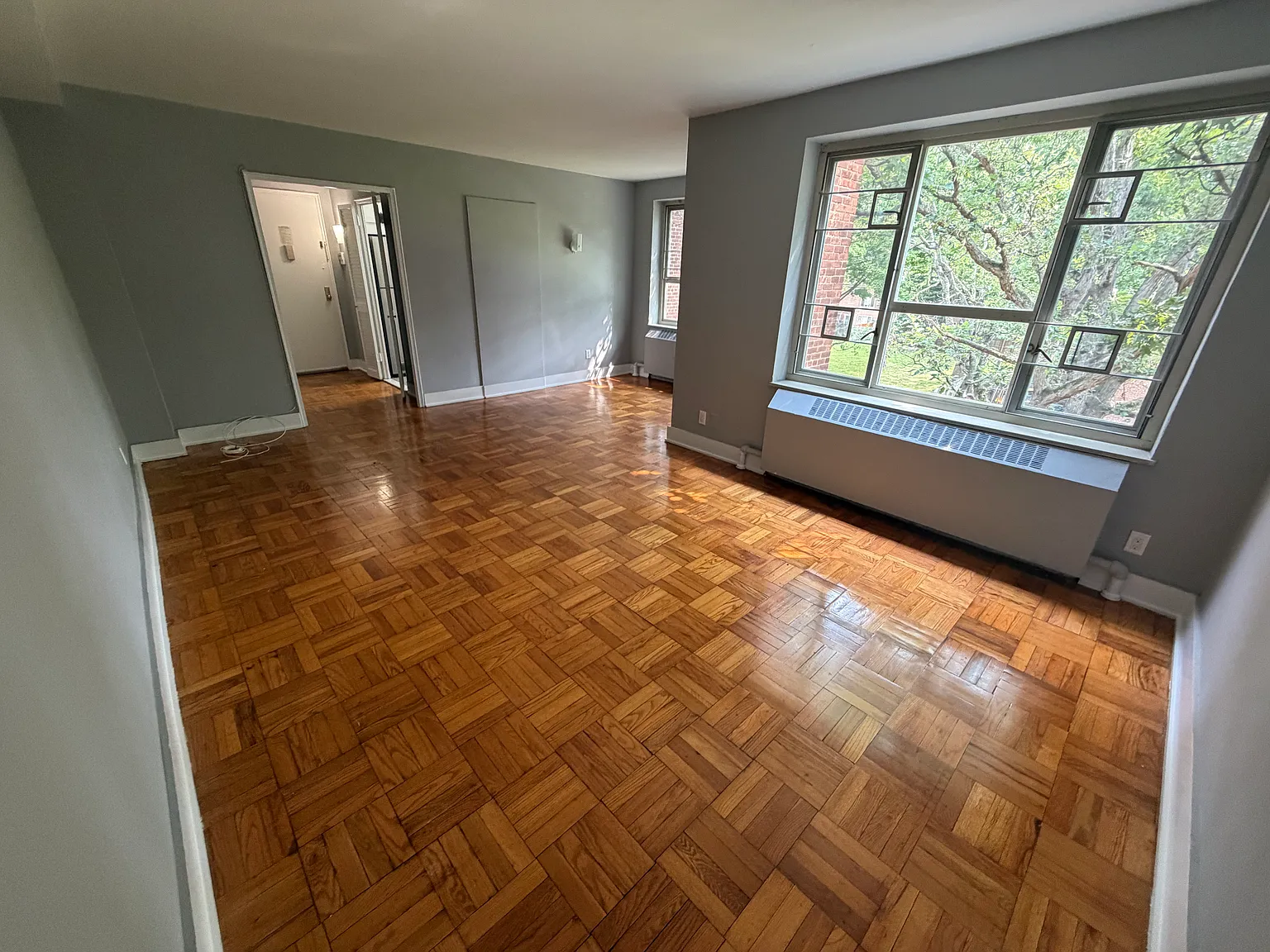 71st Cres, Fresh Meadows — Photo 4
