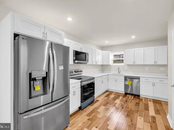 1622 Hazel St, Baltimore, MD 21226