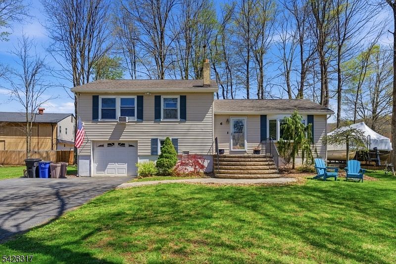 1st image of 6 Woodport Ave