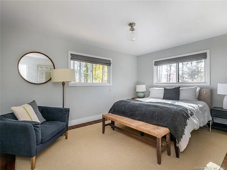 321 W Shore Rd — Photo 18