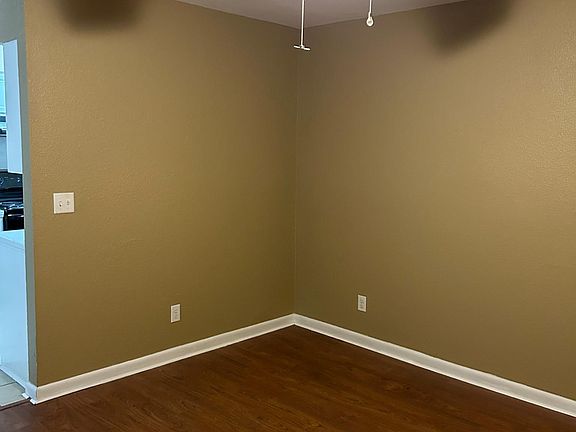 5th image of 205 S Linden St #13B