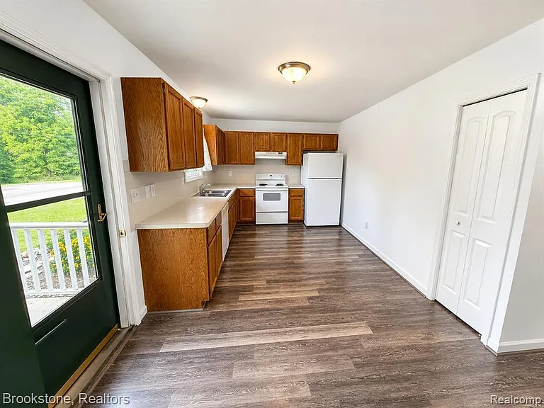 801 S 15th St — Photo 3