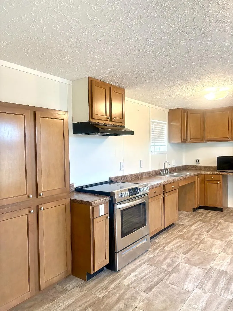 150 Private Road 1610 — Photo 4