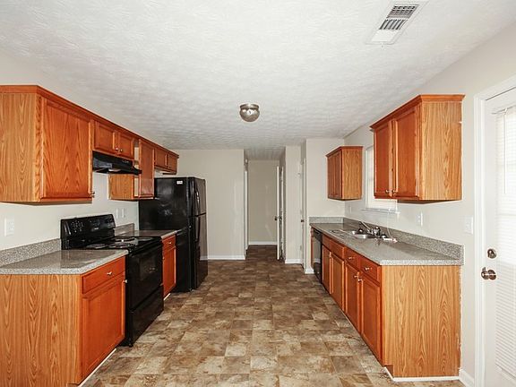 5th image of 350 Durmire Dr