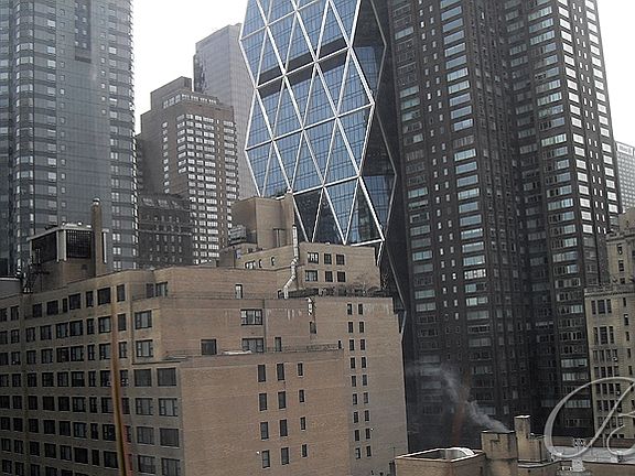 5th image of 345 W 58th St APT 14L