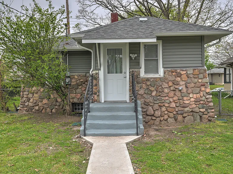 516 N Logan St — Photo 30
