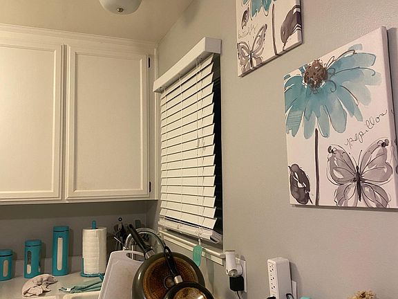 Staged kitchen decor