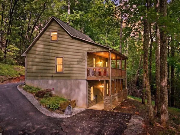 4 Matthews Creek Ln, Cleveland, SC 29635