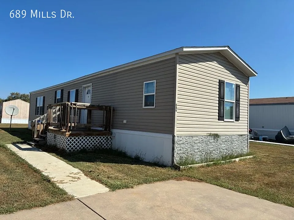 689 E Mills Dr
