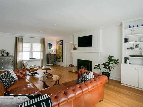 5th image of 361 Woodland Dr SE