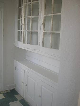 2nd image of 17 Coligni Ave #Mb1