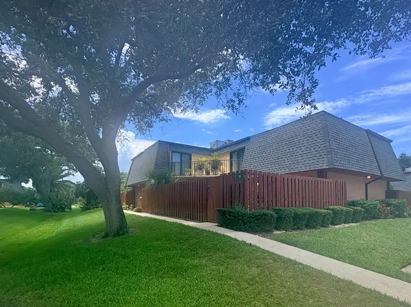 18 Cedar Dunes Dr, New Smyrna Beach, FL 32169