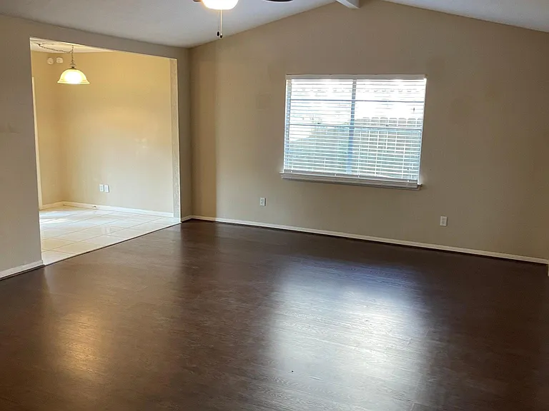 3018 Birch Creek Dr — Photo 4