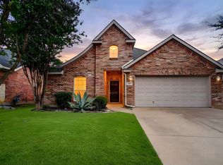 637 Brooks St, Crowley, TX 76036