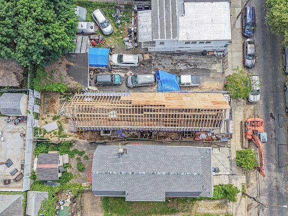 5th image of 4564 Matilda Avenue