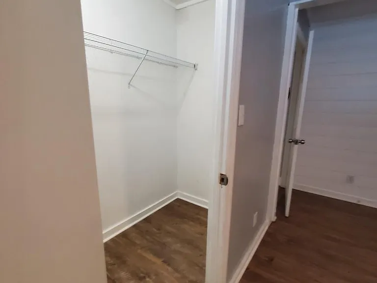 1909 Cowan Ave — Photo 12