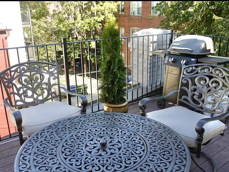 Private roof-deck