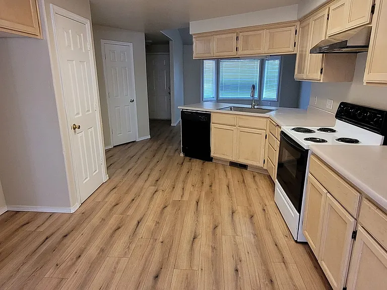 2640 Montara Dr — Photo 9