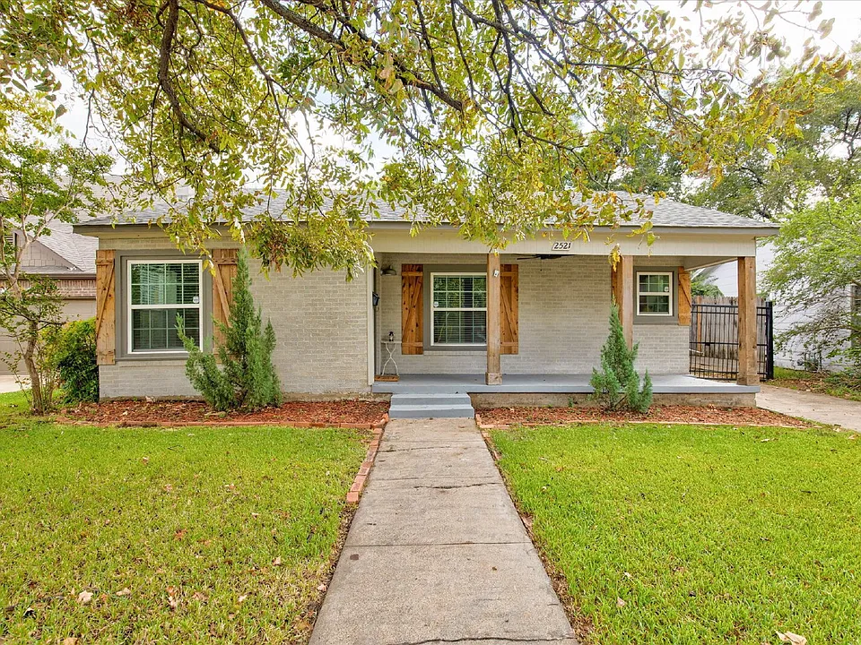 2521 Benbrook Blvd