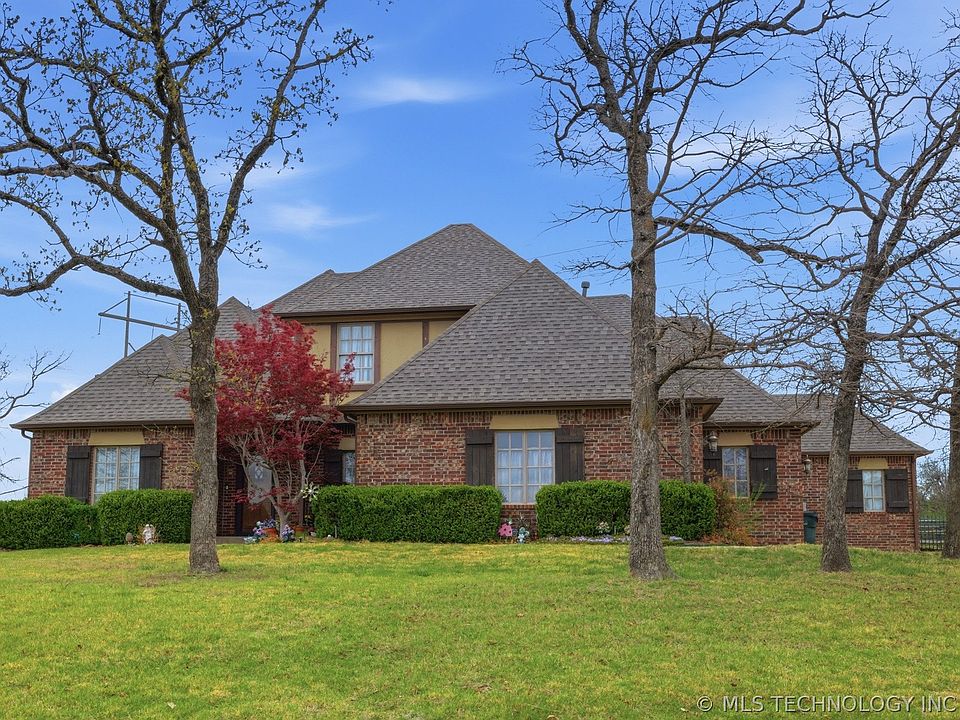 1st image of 602 Cross Timbers Blvd