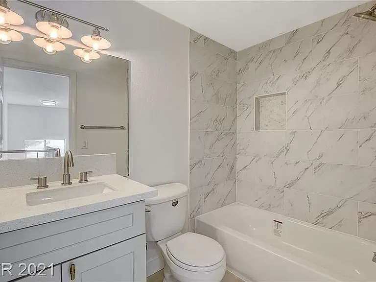 3554 El Camino Rd — Photo 6