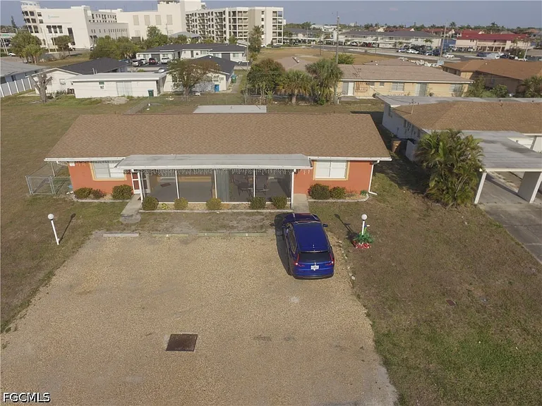 4819 Marine Dr #1 — Photo 1