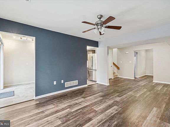 5th image of 215 Prince William Way