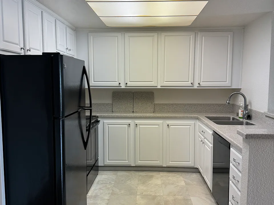 5930 Rancho Mission Rd #103