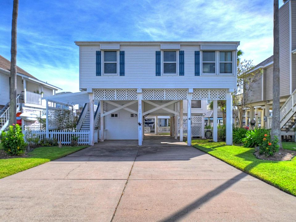 1st image of 13815 Cutlass Ln